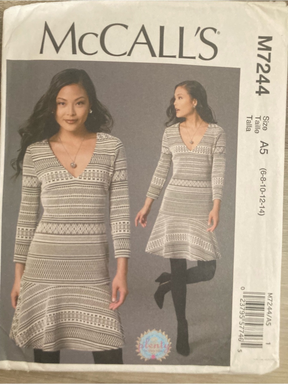 🌸 Sz 6-14 Women's V-Neck Long Sleeve Knit Dress Sewing Pattern